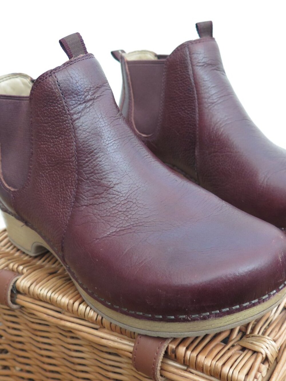 Dansko Becka clog boot size 40 cordovan - Picture 10 of 12